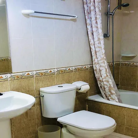 Apartment Dona Lola Martha - Spacious 3 Bedroom With Partial Sea Views
