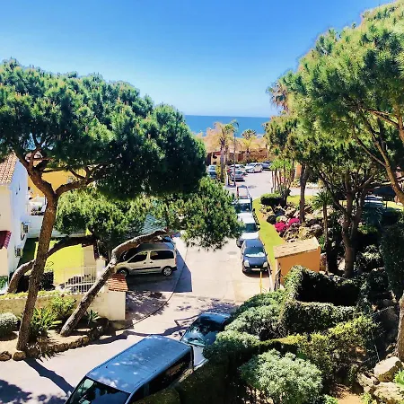 Dona Lola Martha - Spacious 3 Bedroom With Partial Sea Views Apartment